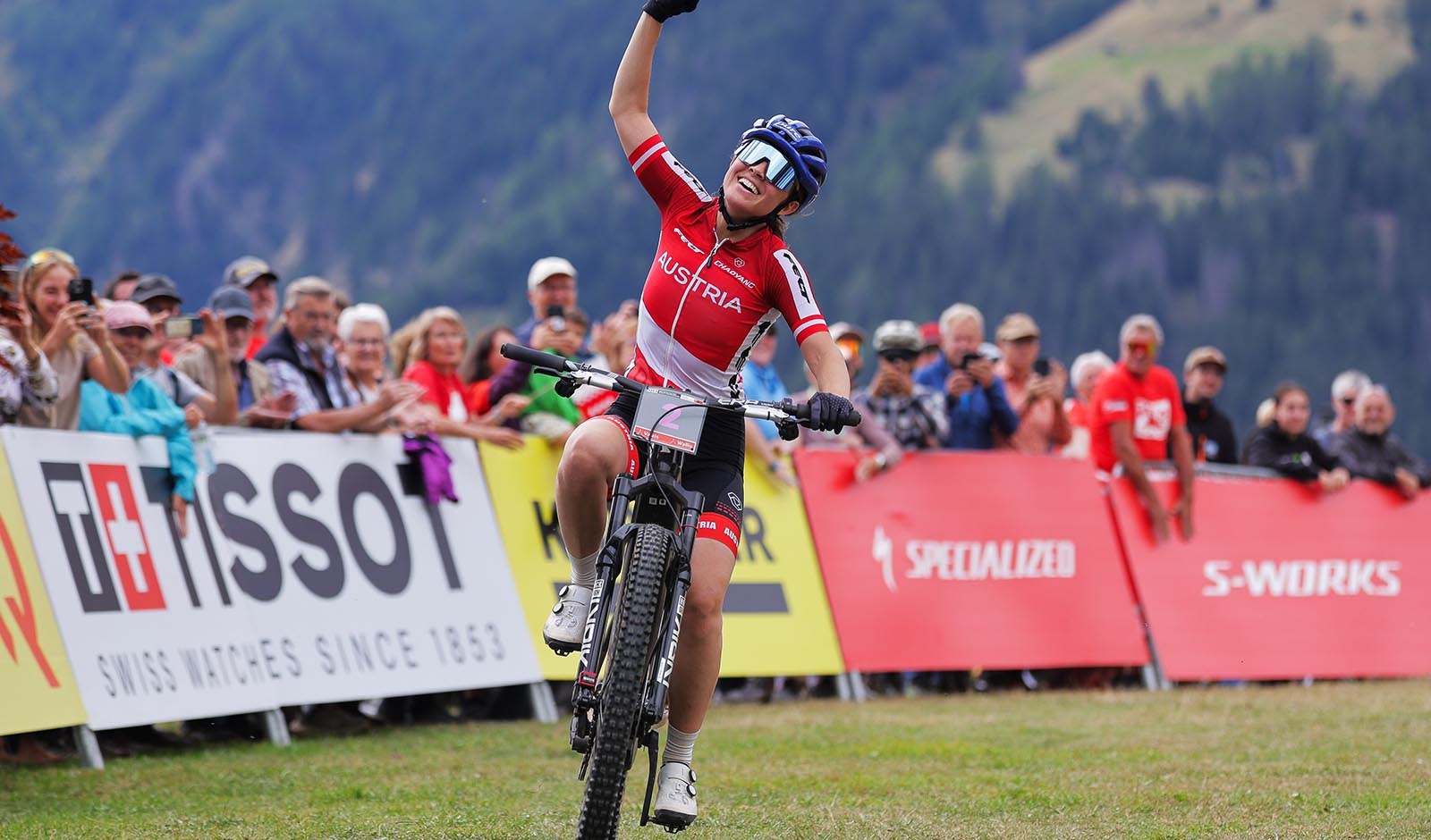 Anna Spielmann ist die neue Weltmeisterin im E-MTB-Cross-Country (Foto: Alex Whitehead/SWPix)