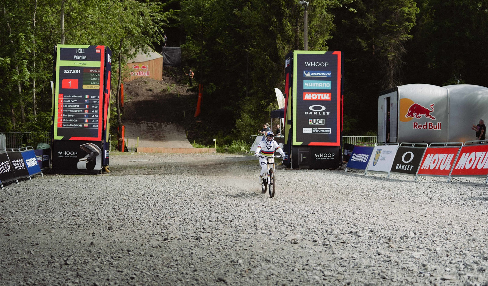 [article_img_Valentina Höll beim Weltcup in Bielsko-Biala (Credit: Monica Gasbichler/Cycling Austria)]