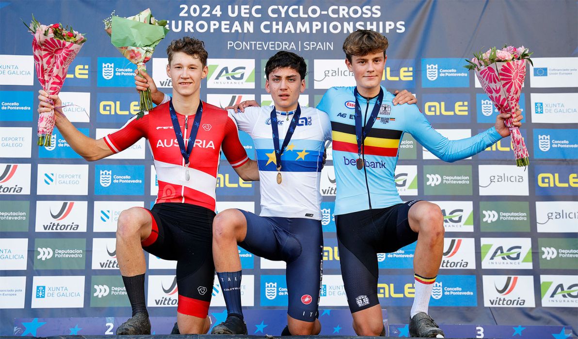Zum allerersten Mal gibt es im Cyclocross eine EM-Medaille f&uuml;r &Ouml;sterreich, erzielt durch Valentin Hofer (li.) (Foto: Sprintcycling/UEC/Cycling Austria)