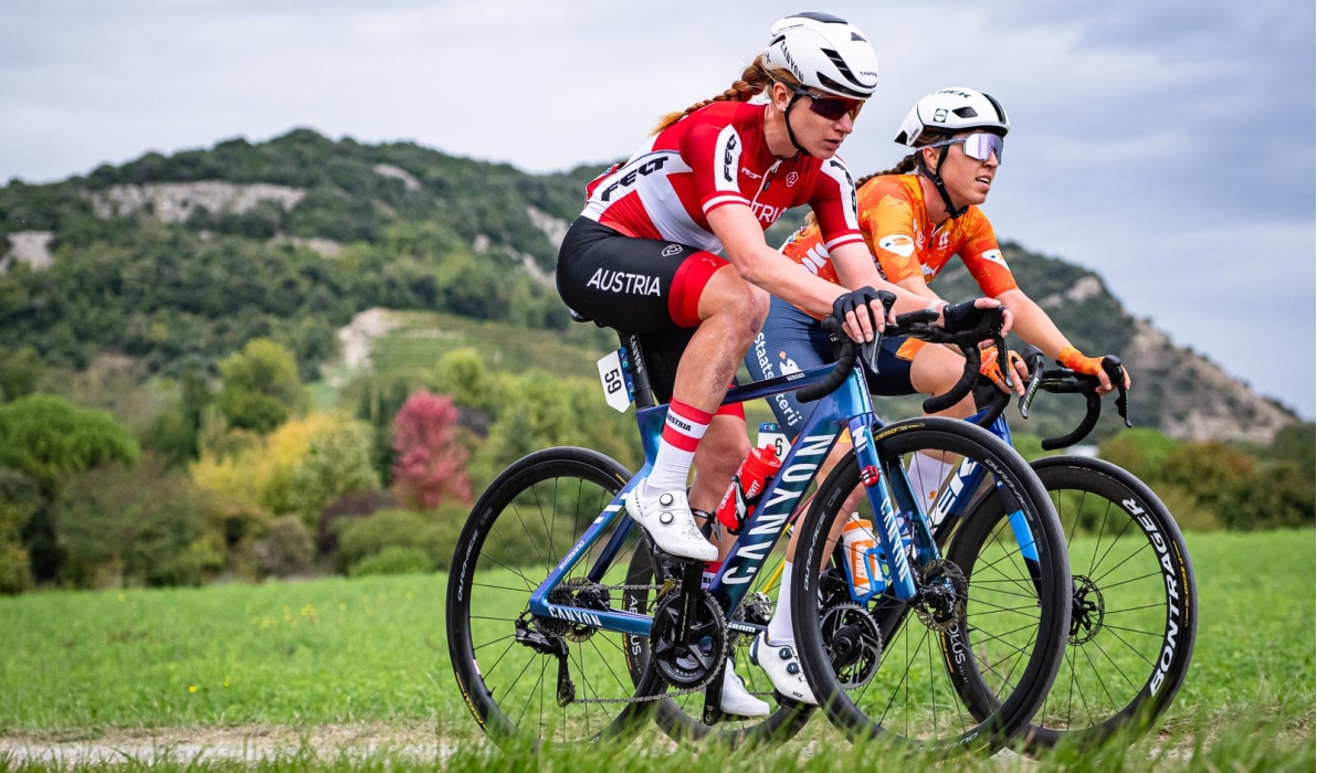 Carina Schrempf im Eliterennen der Frauen bei den Europameisterschaften in Frankreich (Foto: Arne Mill)