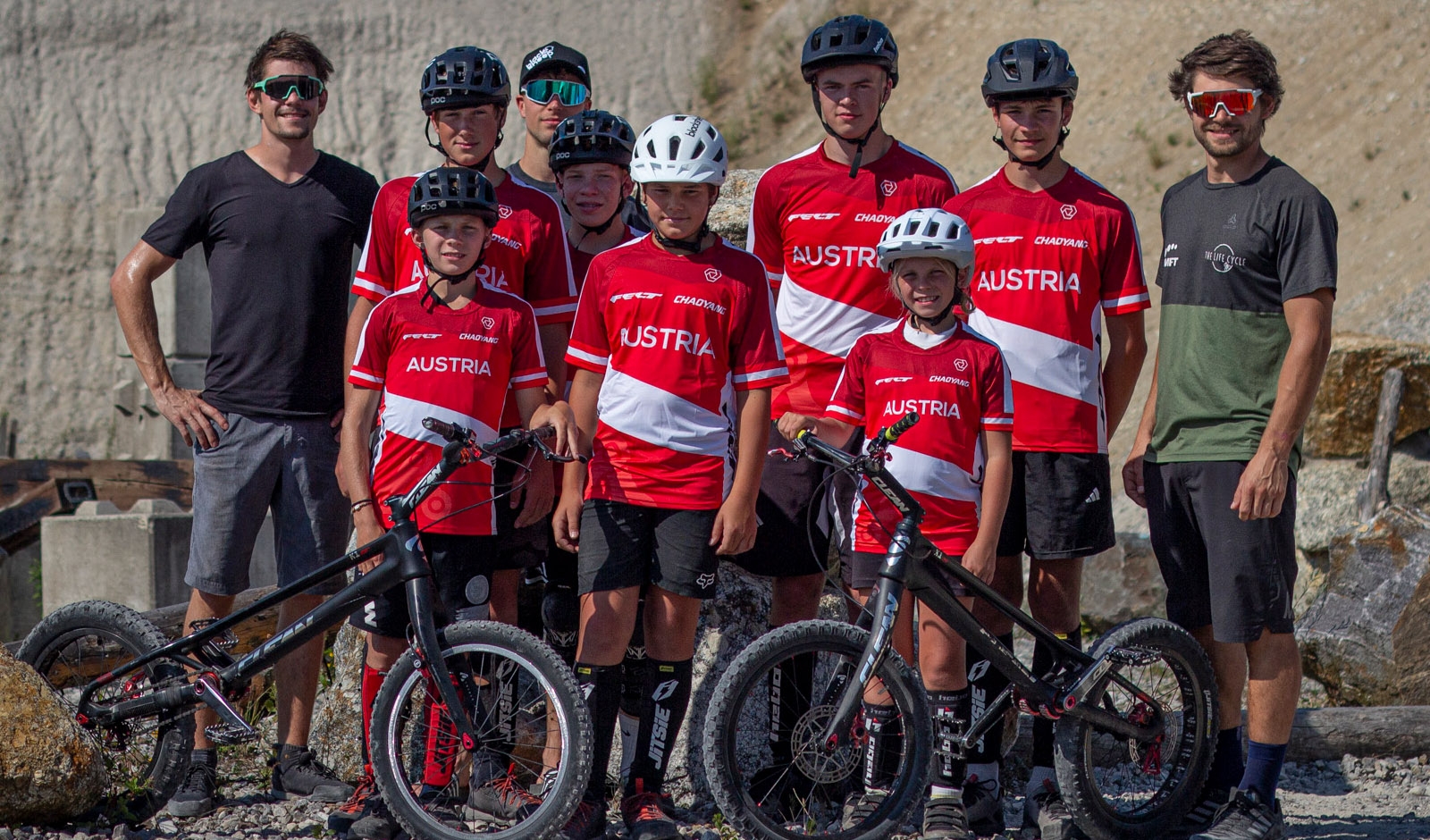 Die Young Guns und ihre Trainer aus dem A-Kader (Foto: Pechhacker/Cycling Austria)