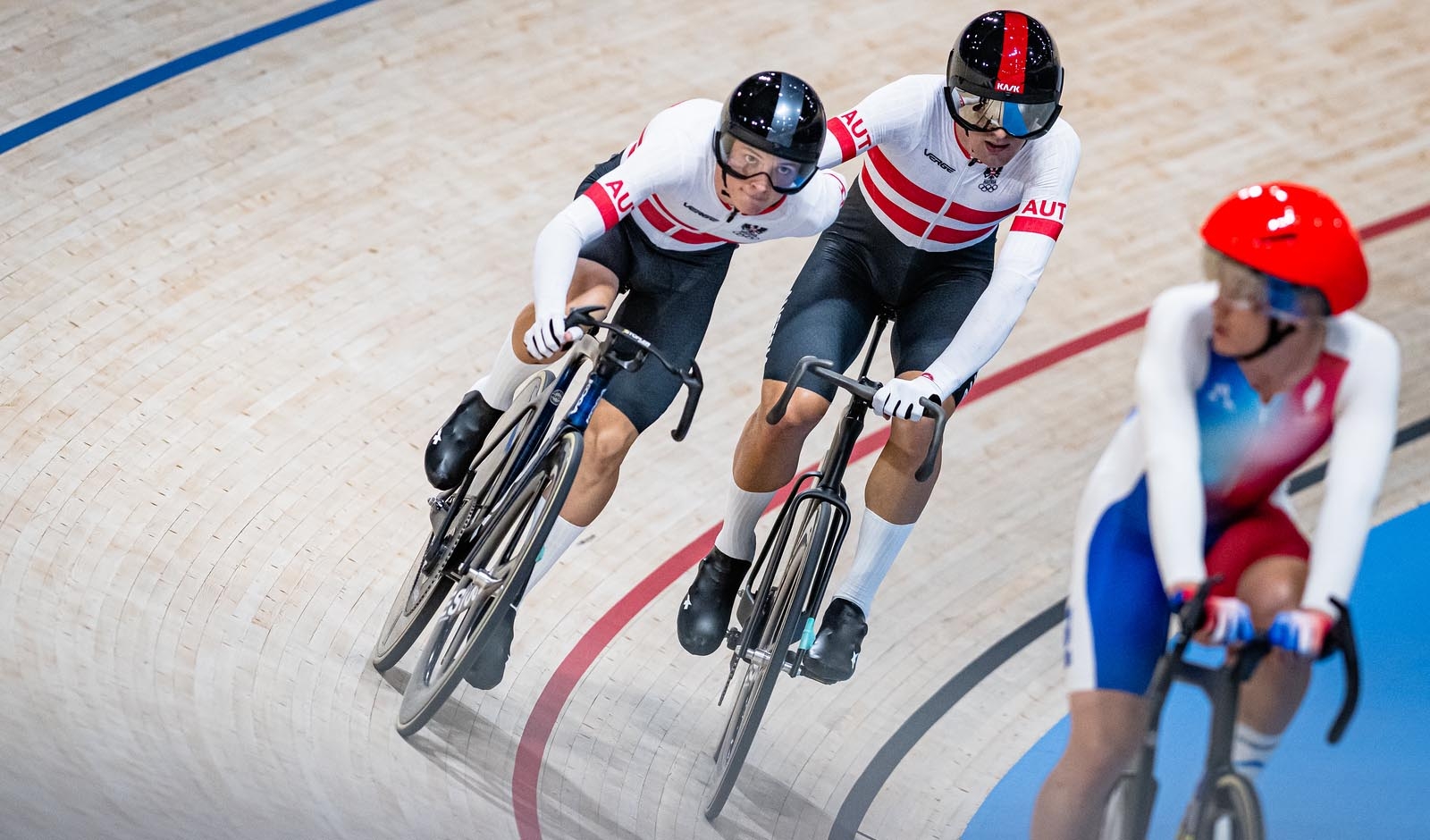 Raphael Kokas und Maximilian Schmidbauer bei den Spielen in Paris (Foto: Arne Mill/Cycling Austria)