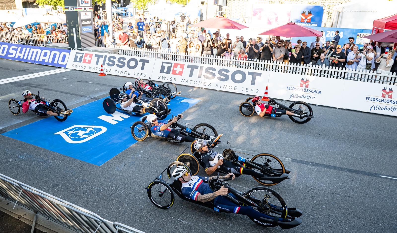 Alexander Gritsch beim Start der Para-Staffel in Zürich (Foto: Arne Mill/Cycling Austria)