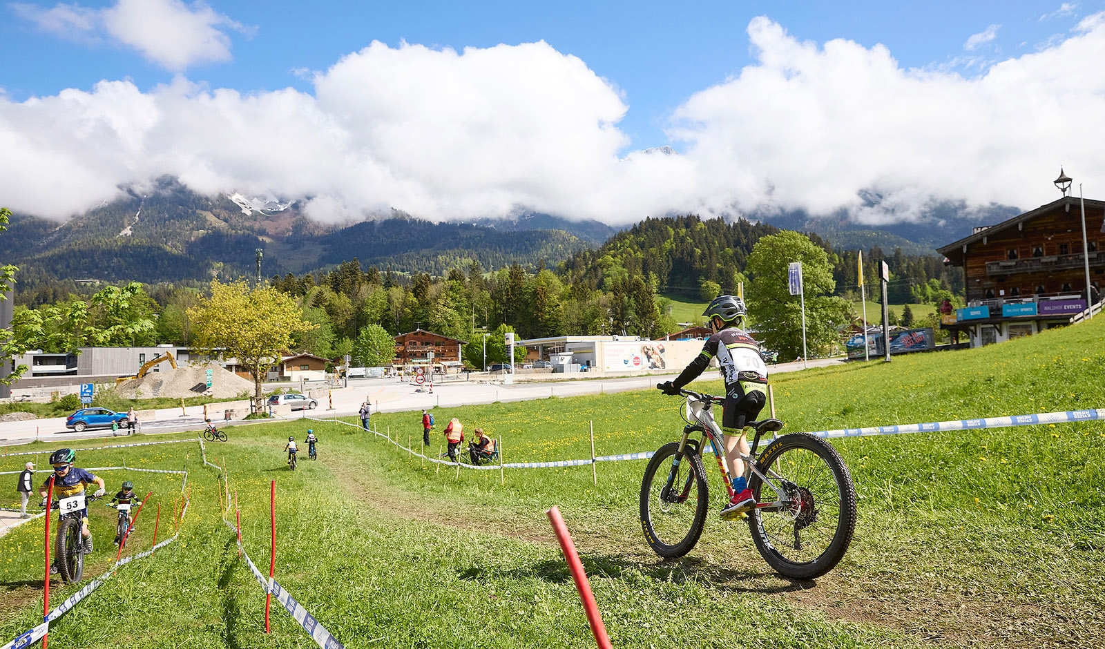 Action für die Kinder beim Austrian Youngster Cup in Scheffau - Foto: Simon Hausberger