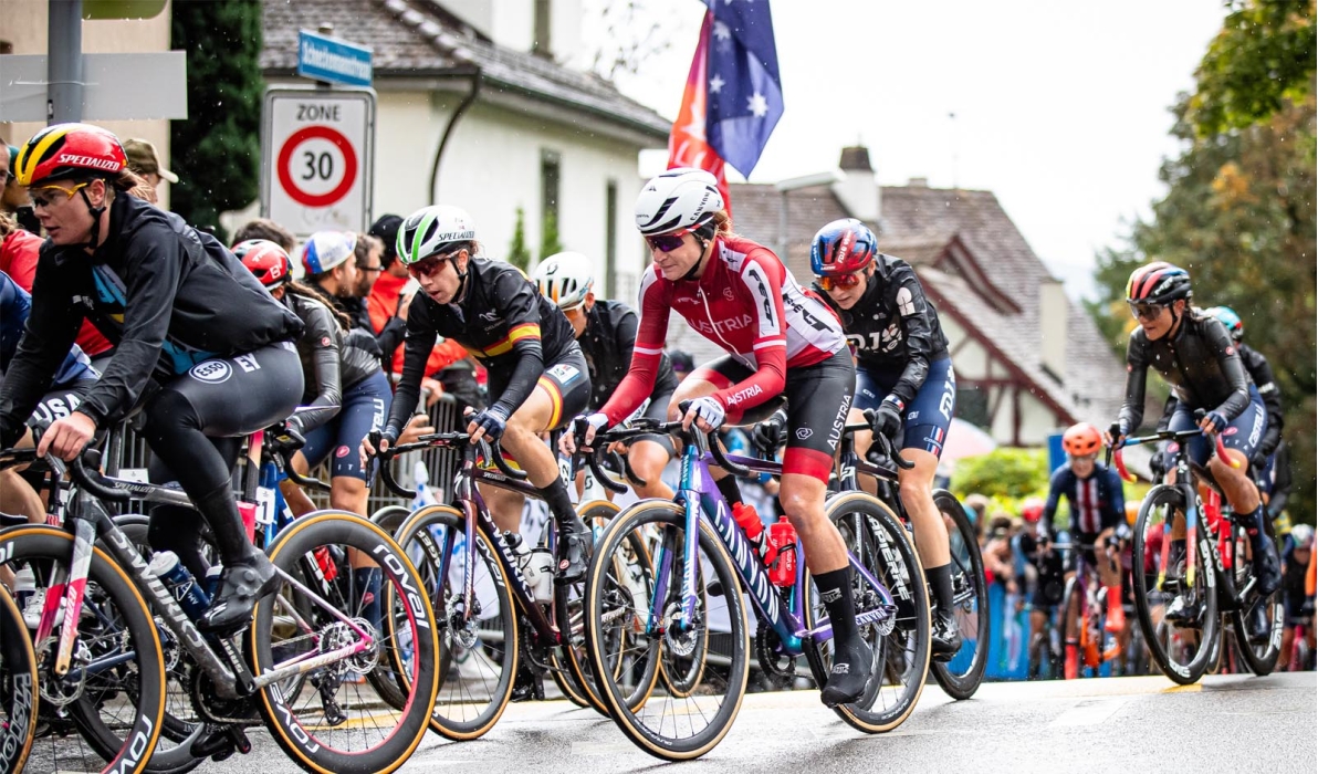 Carina Schrempf im Rennen der Elite-Frauen in Zürich (Foto: Arne Mill/Cycling Austria)