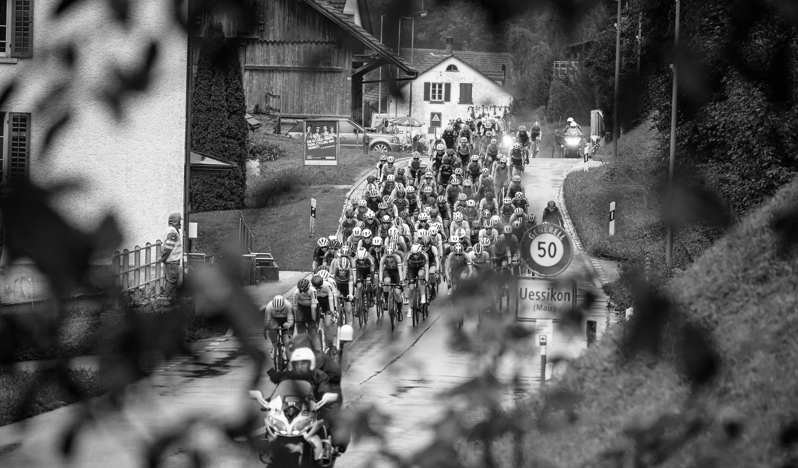 Im Straßenrennen der Juniorinnen in Zürich kam es zu einem furchtbaren Unfall, der das Leben der 18-jährigen Schweizerin Muriel Furrer kostete (Foto: Arne Mill/Cycling Austria)