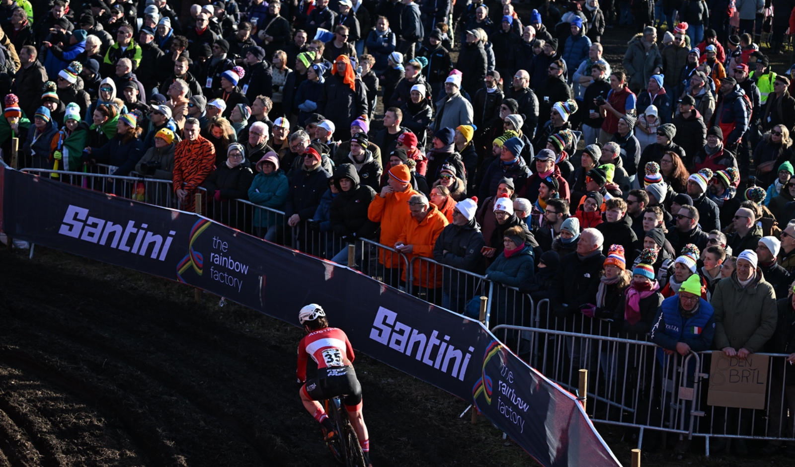 Auf Nadja Heigl wartet in Hulst ein Fanmeer bei den Weltmeisterschaften (Foto: Elisa Haumesser/Cycling Austria)