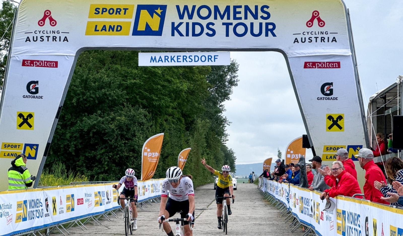 Polin Brzezna siegreich auf schneller zweiter NÖ Womens Tour Etappe in Markersdorf